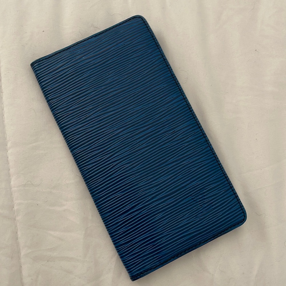 Authentic Louis Vuitton organizer/wallet